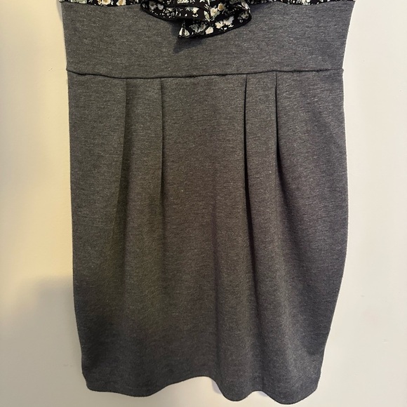 Solemio Pleated Sheath Dress with Spaghetti Straps and flower print top - Picture 2 of 7